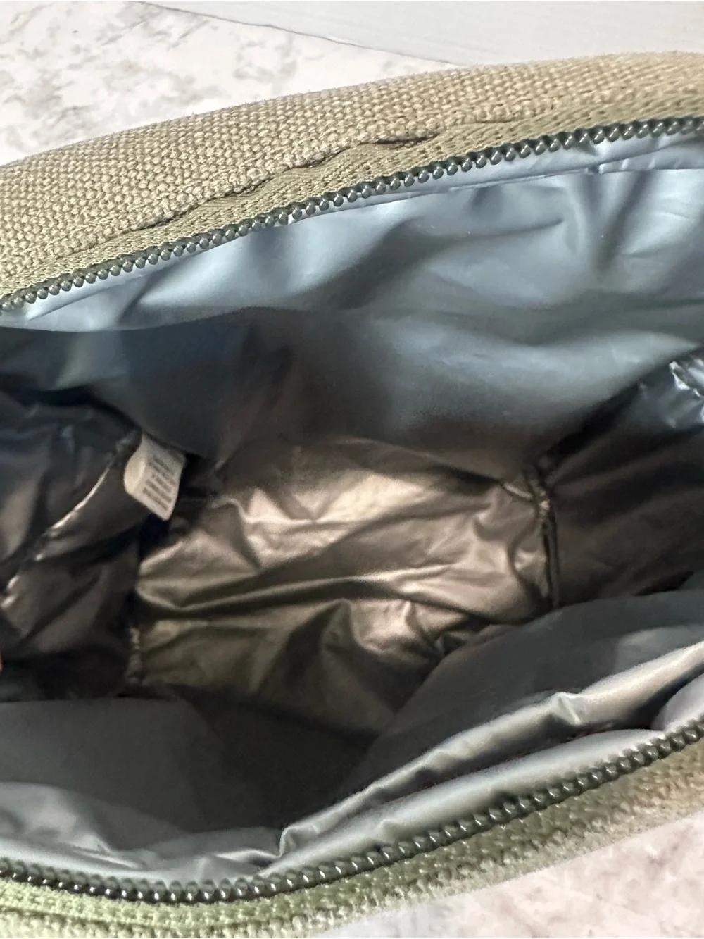 Built insulated lunch